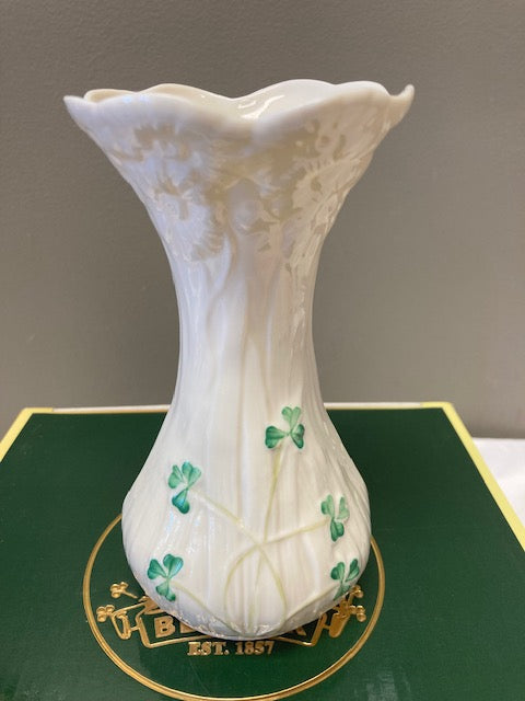 Belleek Pottery Vase Daisy Shamrock