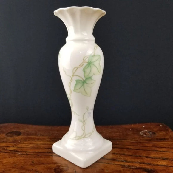 Belleek Pottery Classic 7.5