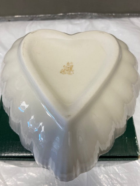 Belleek Pottery Bowl Heart 5.5"