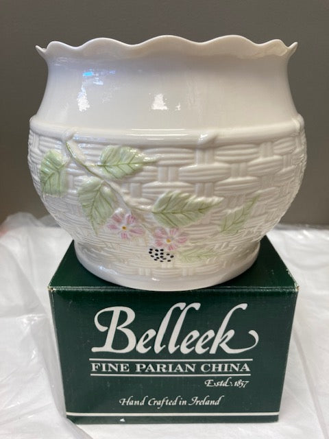 Belleek Pottery Bowl Summer Briar Planter 6