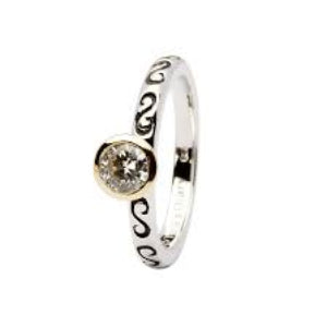 Tara's Diary Zirconia Ring